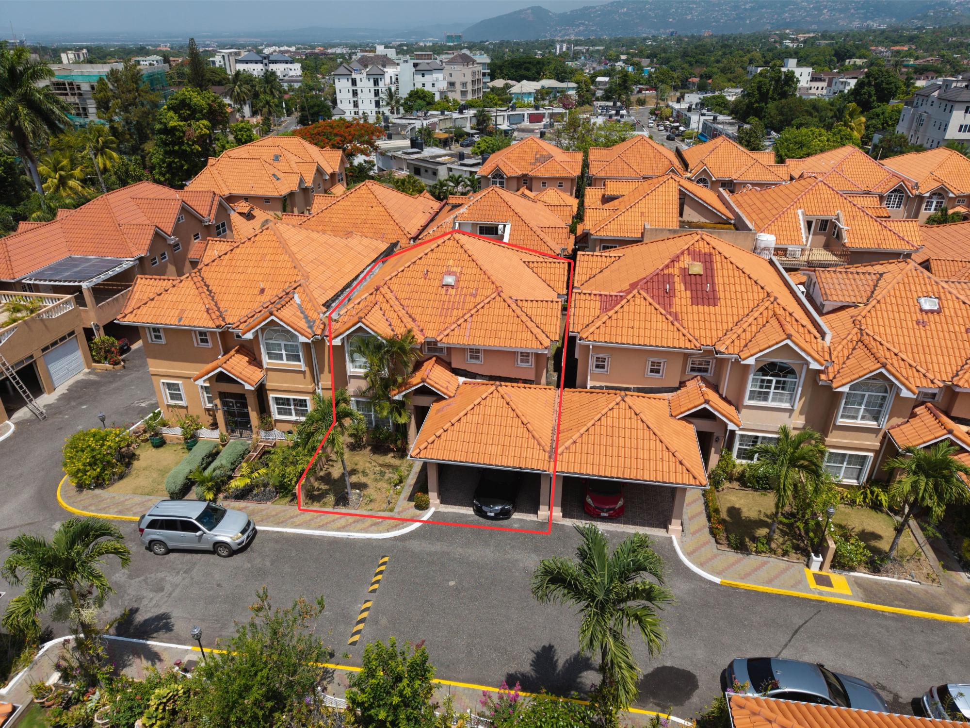 Townhouse For Rent: BARBICAN ROAD, Kingston 6 | $3,000