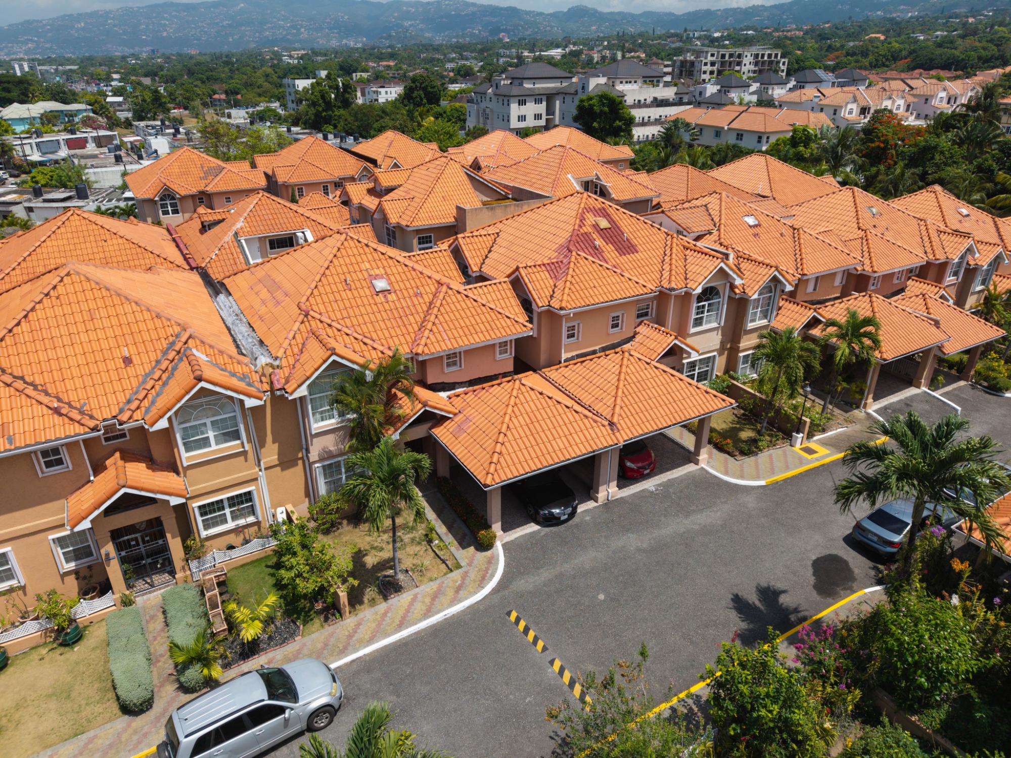 Townhouse For Rent: BARBICAN ROAD, Kingston 6 | $3,000 photo 2