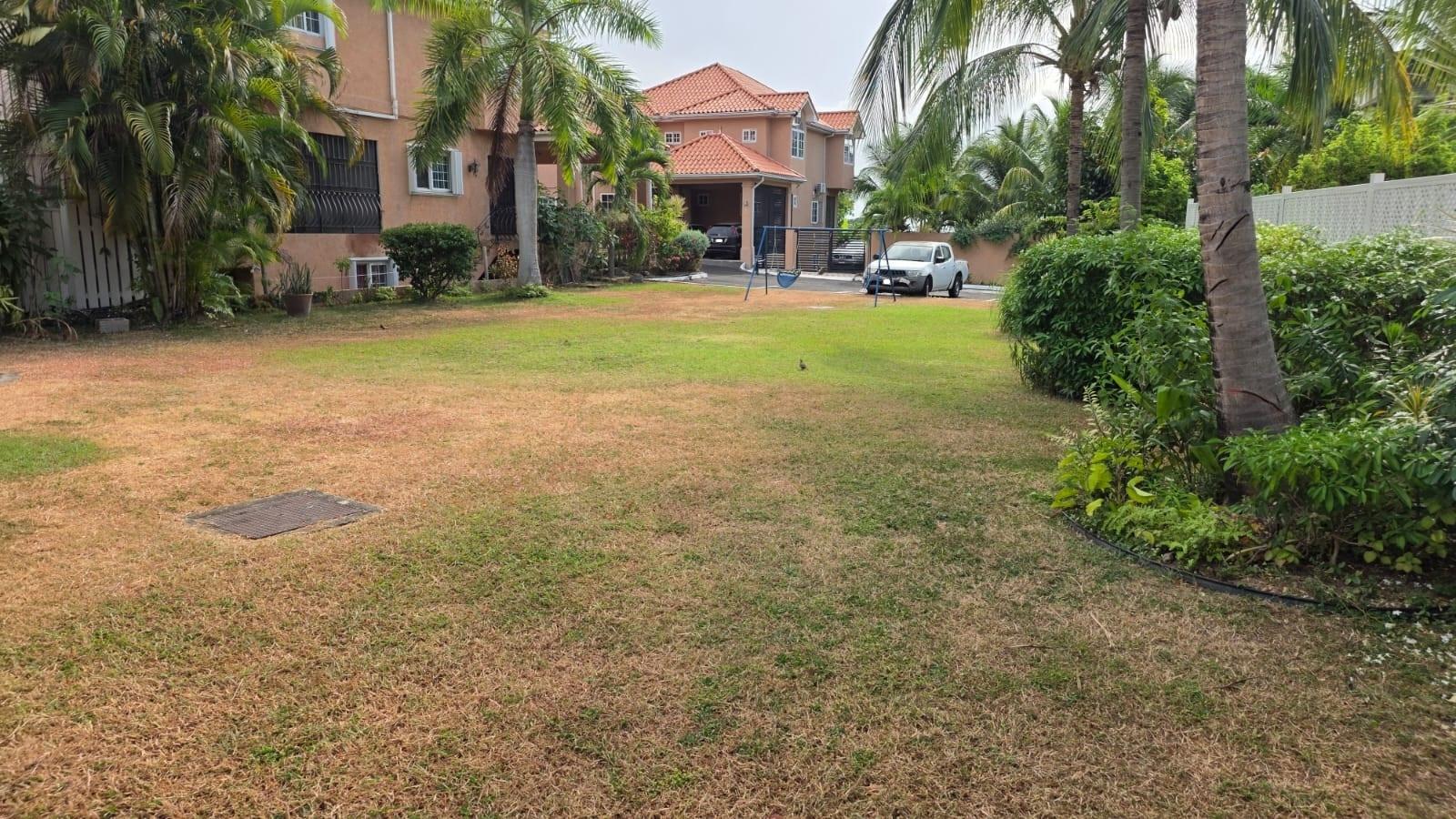 Townhouse For Rent: BARBICAN ROAD, Kingston 6 | $3,000 photo 7