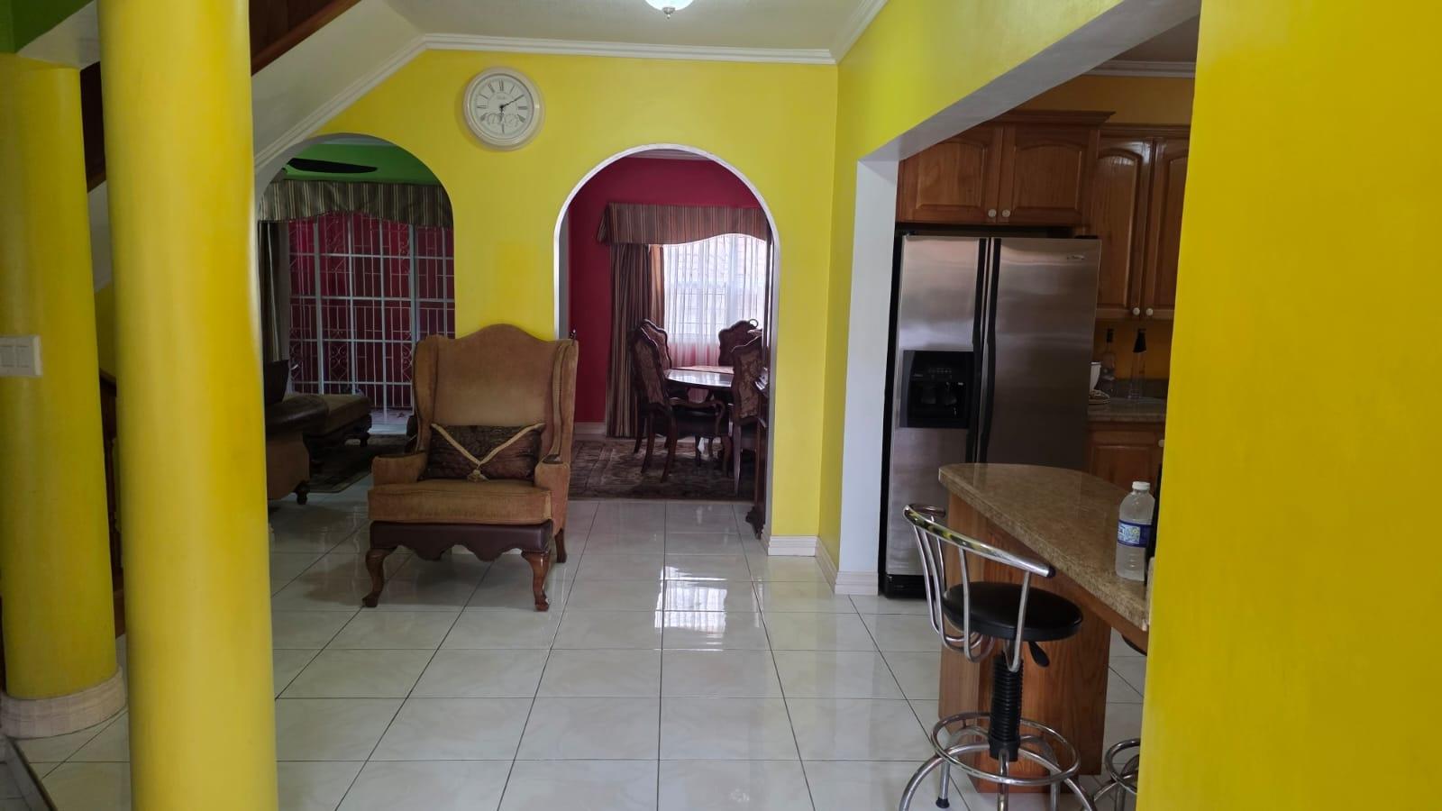 Townhouse For Rent: BARBICAN ROAD, Kingston 6 | $3,000 photo 10
