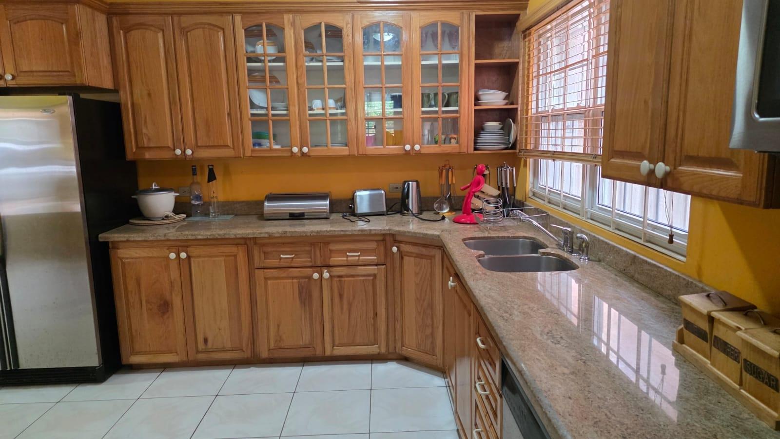 Townhouse For Rent: BARBICAN ROAD, Kingston 6 | $3,000 photo 11