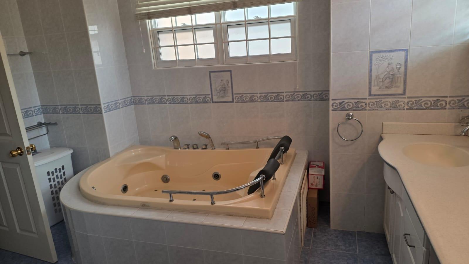 Townhouse For Rent: BARBICAN ROAD, Kingston 6 | $3,000 photo 19