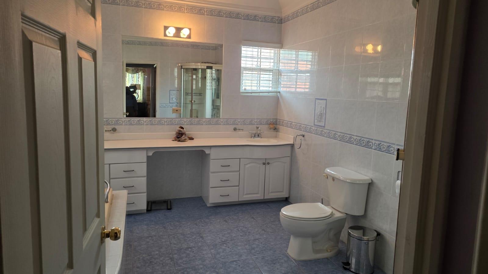 Townhouse For Rent: BARBICAN ROAD, Kingston 6 | $3,000 photo 20