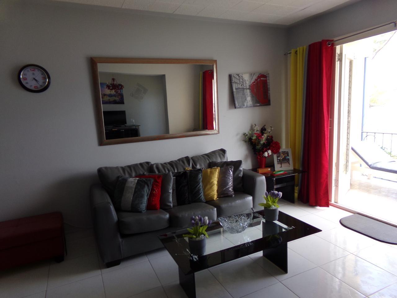 Apartment For Rent: MAIN STREET OCHO RIOS, Ocho Rios | $1,100 photo 3