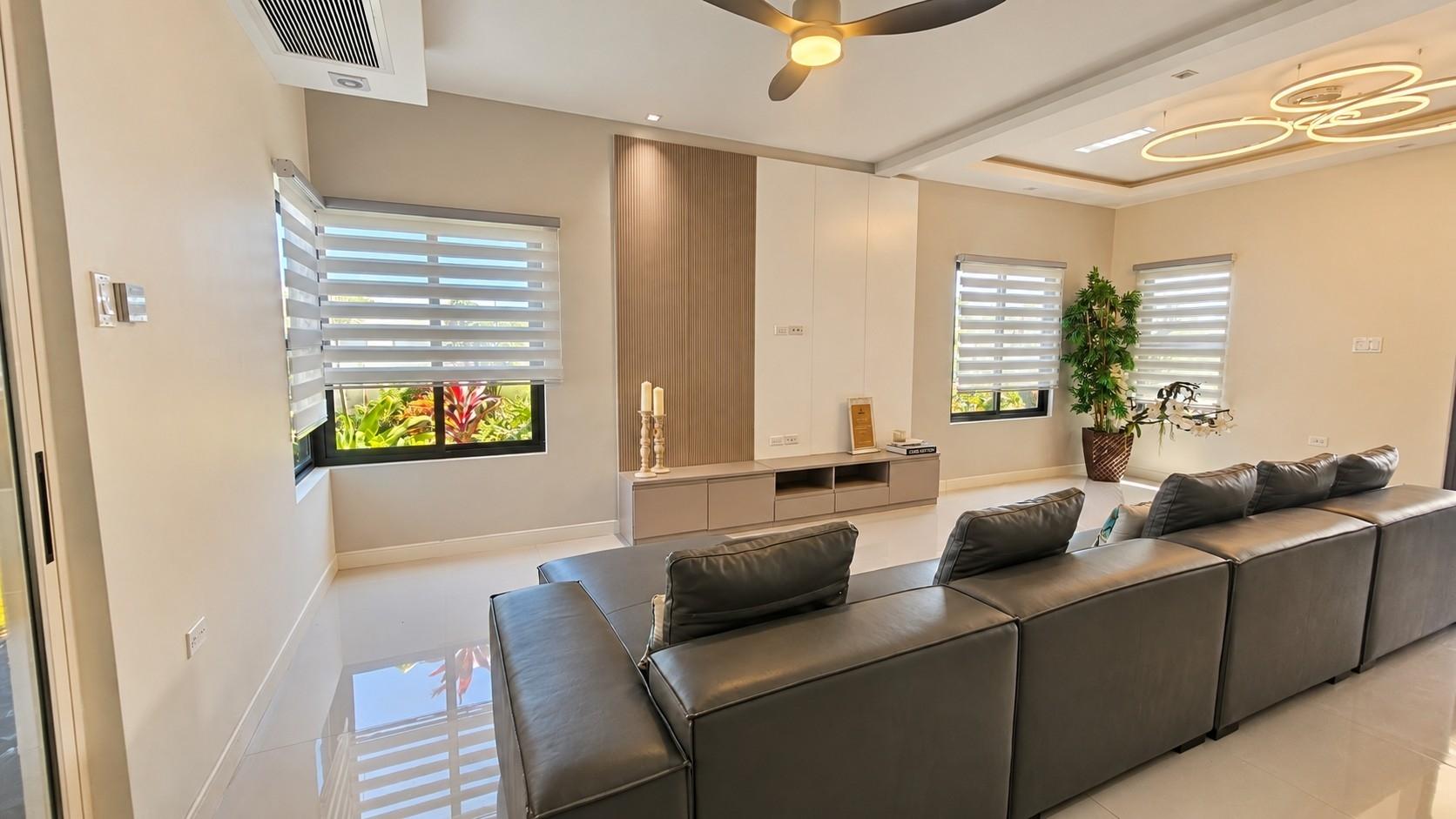 Townhouse For Sale: PARADISIAC BEACH CLUB, ST, Discovery Bay | $720,000 photo 3