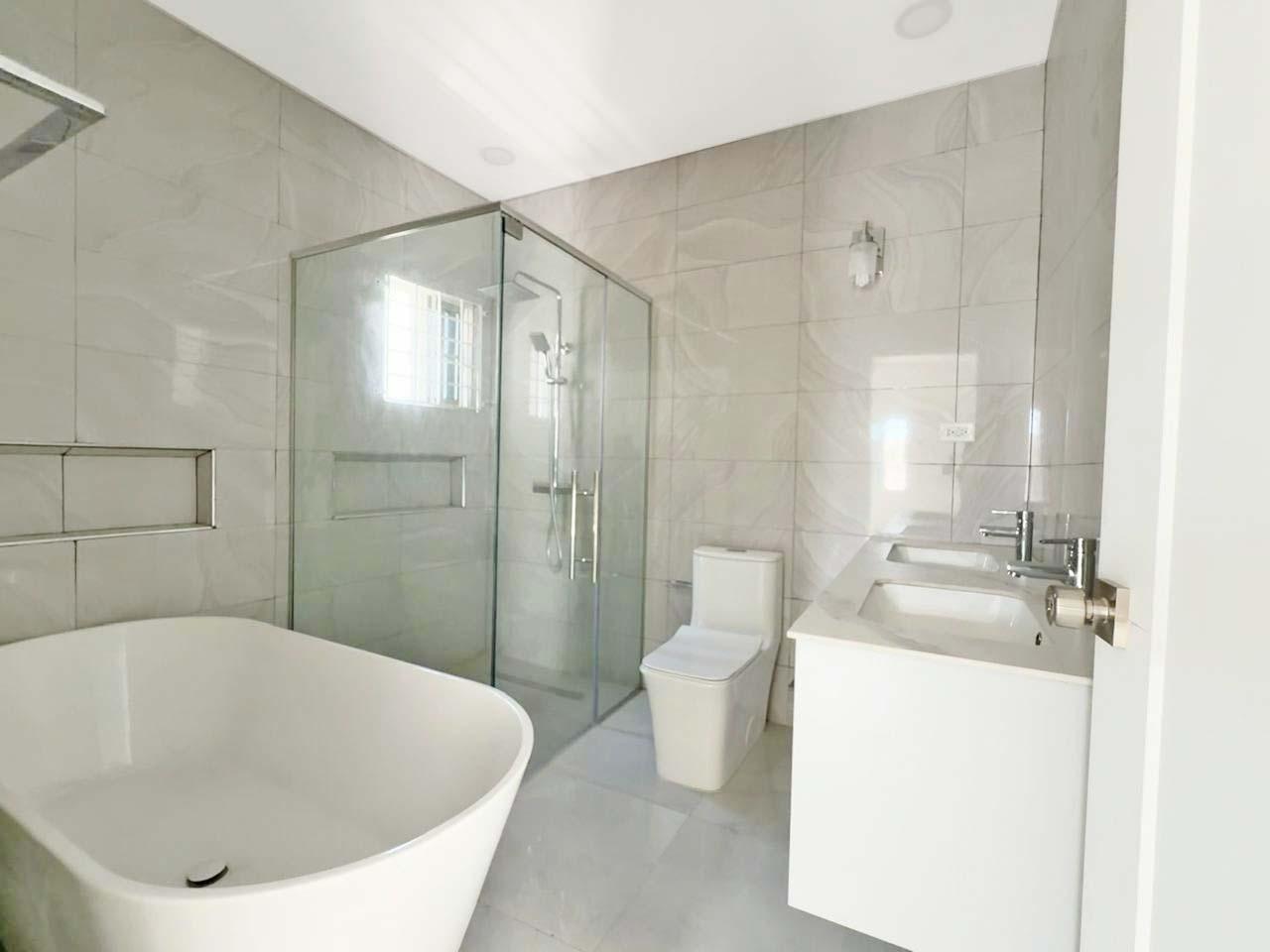 Apartment For Rent: 10 TERRACOTTA WAY, Kingston 8 | $220,000 photo 4