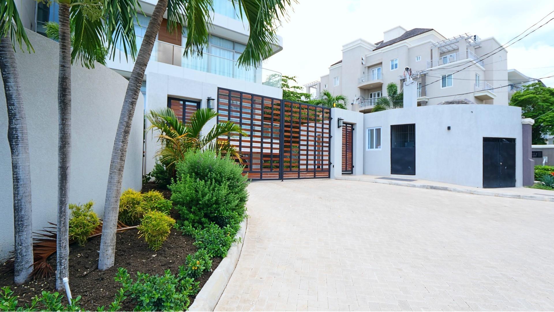 Apartment For Rent: SALISBURY AVENUE, Kingston 6 | $1,500