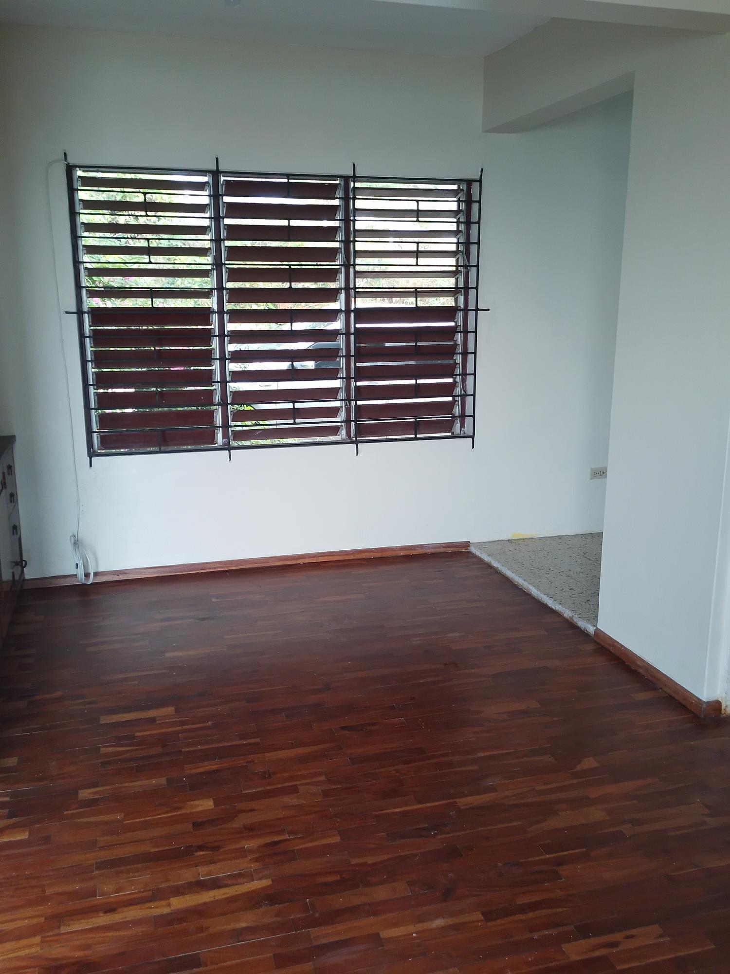 Apartment For Rent: SKYLINE DRIVE, Kingston 6 | $70,000 photo 5