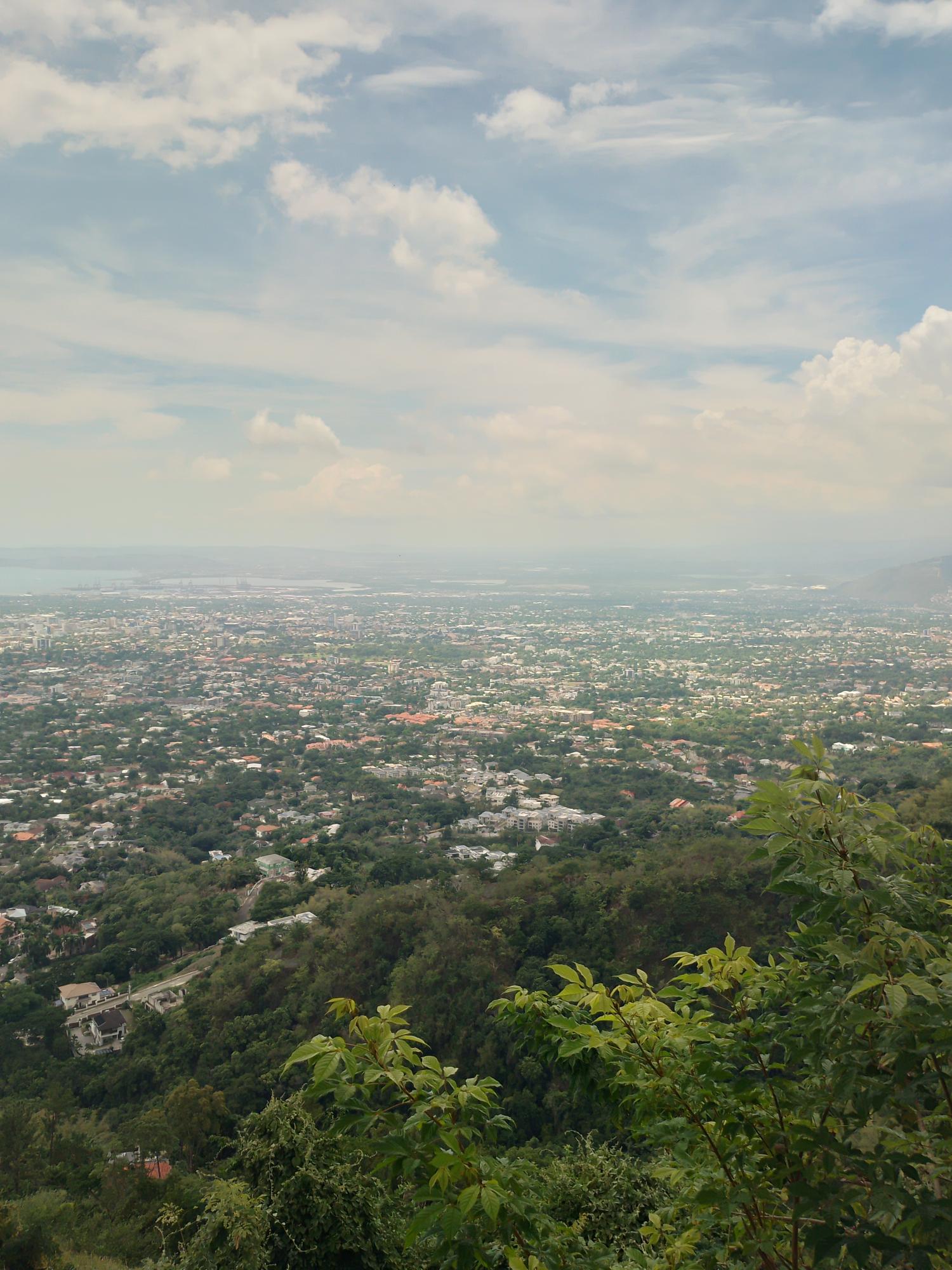 Apartment For Rent: SKYLINE DRIVE, Kingston 6 | $70,000 photo 6