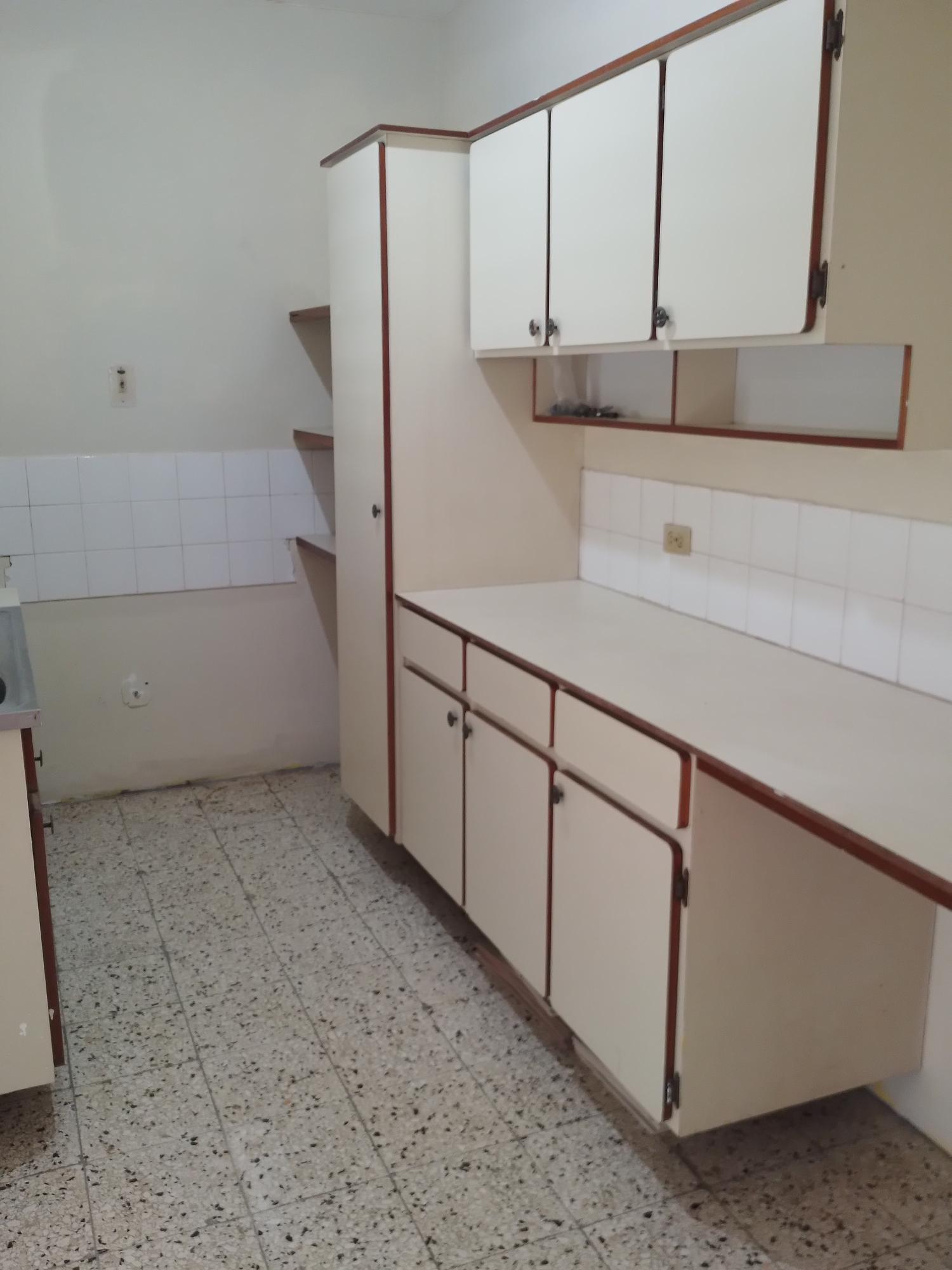 Apartment For Rent: SKYLINE DRIVE, Kingston 6 | $70,000 photo 7