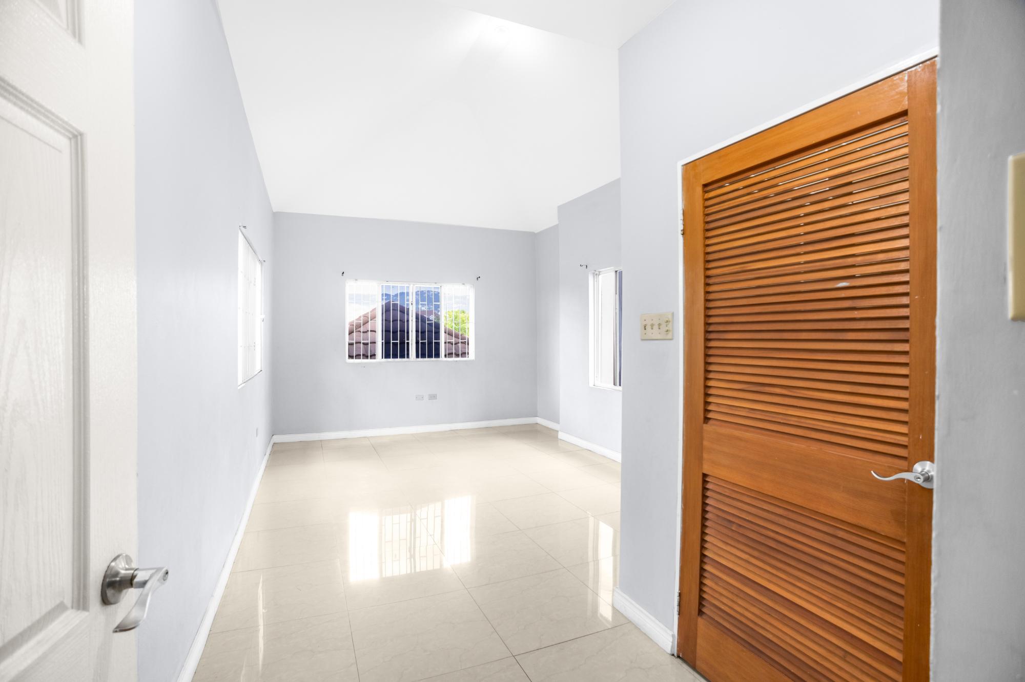Apartment For Sale: MERRIVALE AVE, Kingston 8 | $39,000,000 photo 11