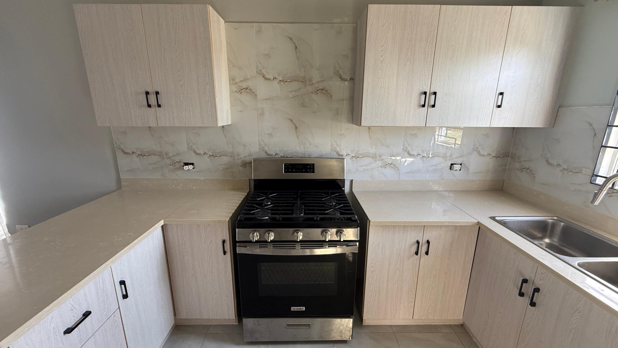 House For Rent: CAMELOT VILLAGE, DISCOVER, Discovery Bay | $160,000 photo 11