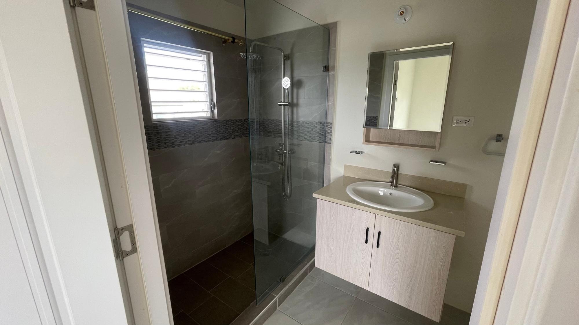 House For Rent: CAMELOT VILLAGE, DISCOVER, Discovery Bay | $160,000 photo 16
