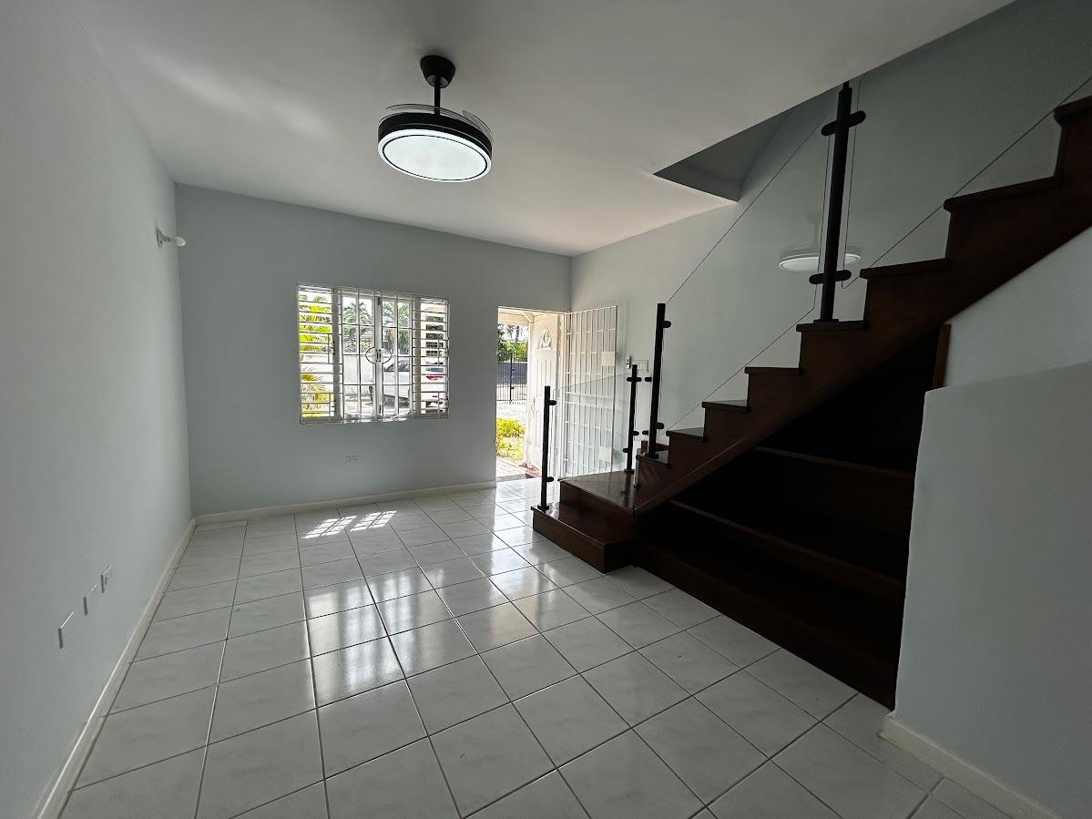 Townhouse For Rent: CASSANDRA AVENUE, Kingston 10 | $250,000 photo 5