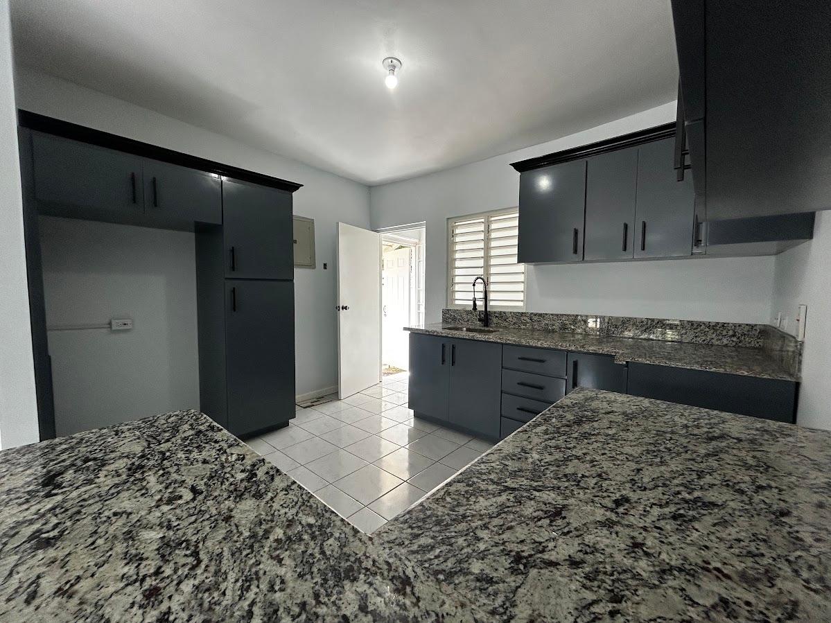 Townhouse For Rent: CASSANDRA AVENUE, Kingston 10 | $250,000 photo 6
