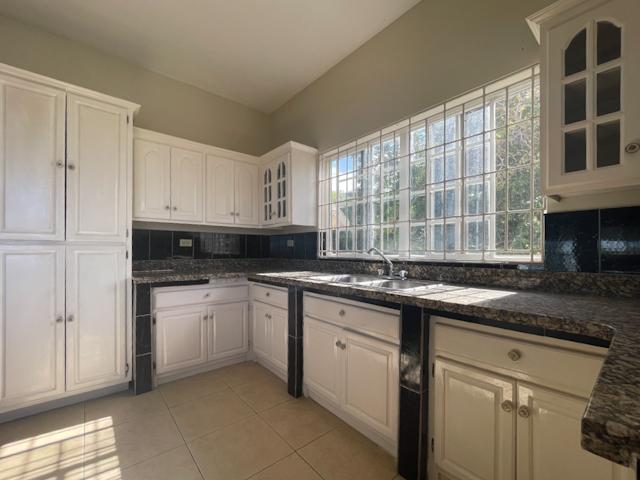 Apartment For Rent: BALMORAL, TOWER ISLE, ST., Tower Isle | $110,000 photo 9