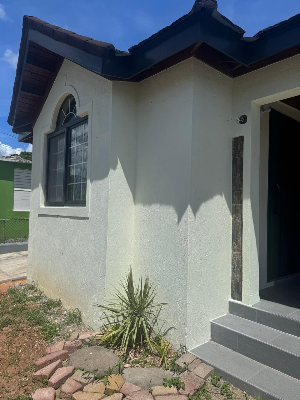 House For Rent: ROBINSON AVENUE HUGHENDEN, Kingston 20 | $250,000 photo 3