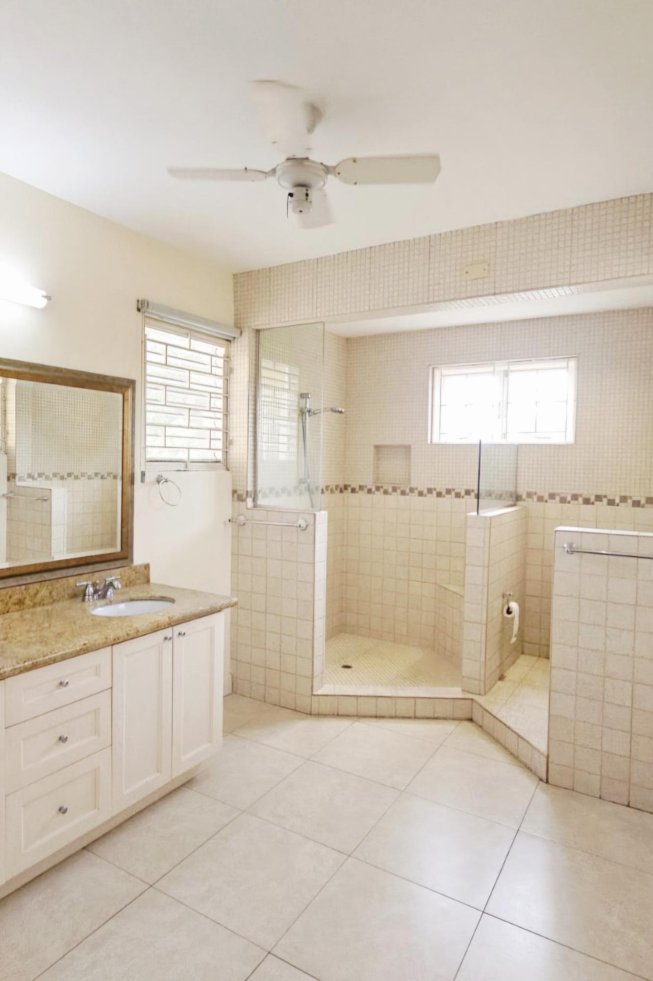 Apartment For Sale: QUEENSWAY, KINGSTON 10, Kingston 10 | $360,000 photo 11