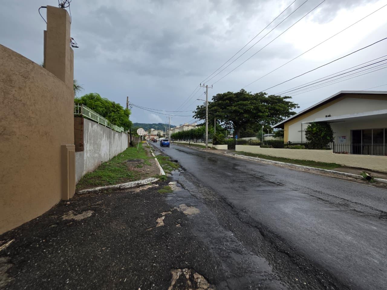 Apartment For Sale: WEST AVENUE, Kingston 8 | $40,000,000 photo 16