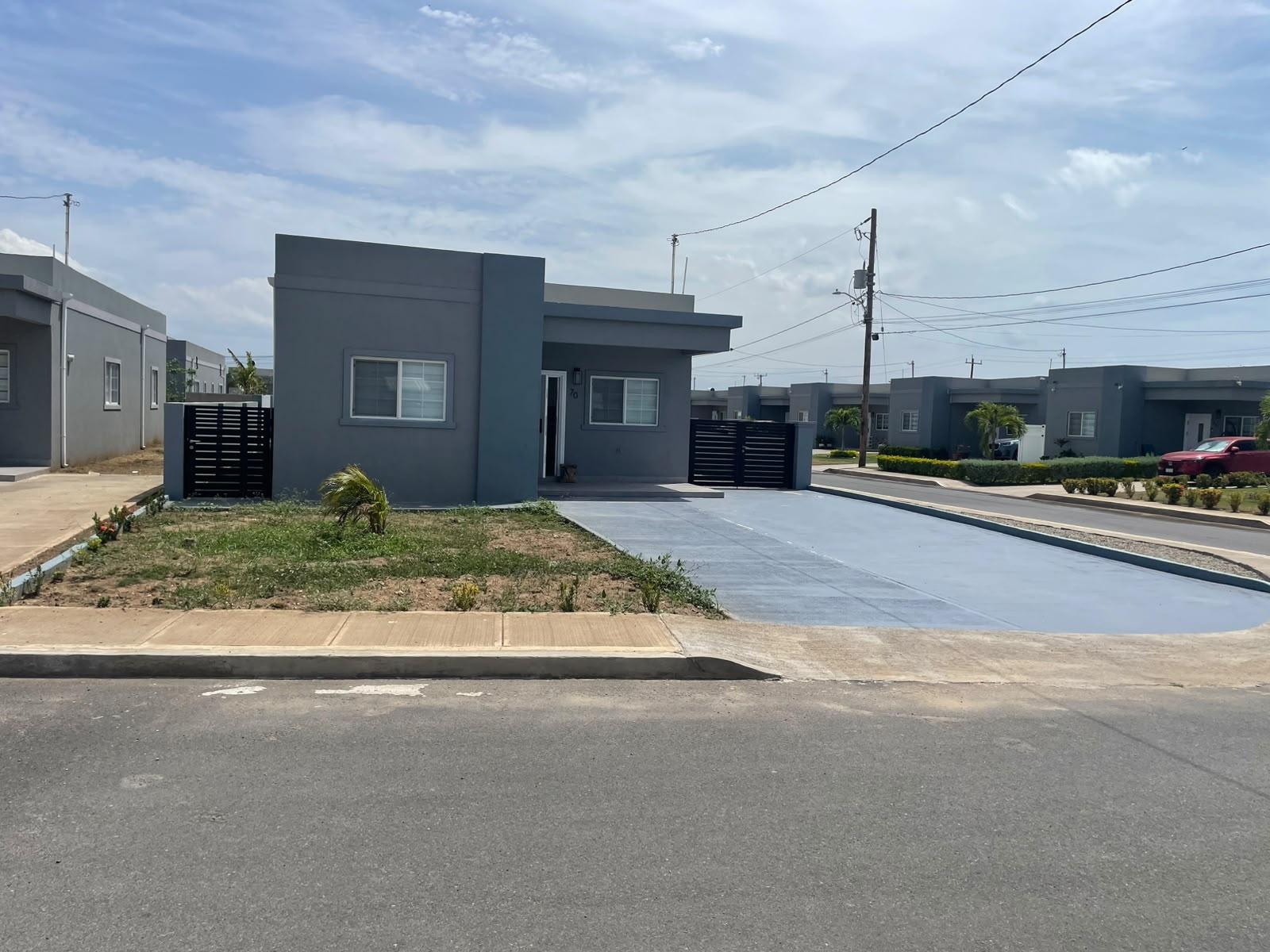 House For Rent: BROMPTON, Caribbean Estates | $200,000 photo 2