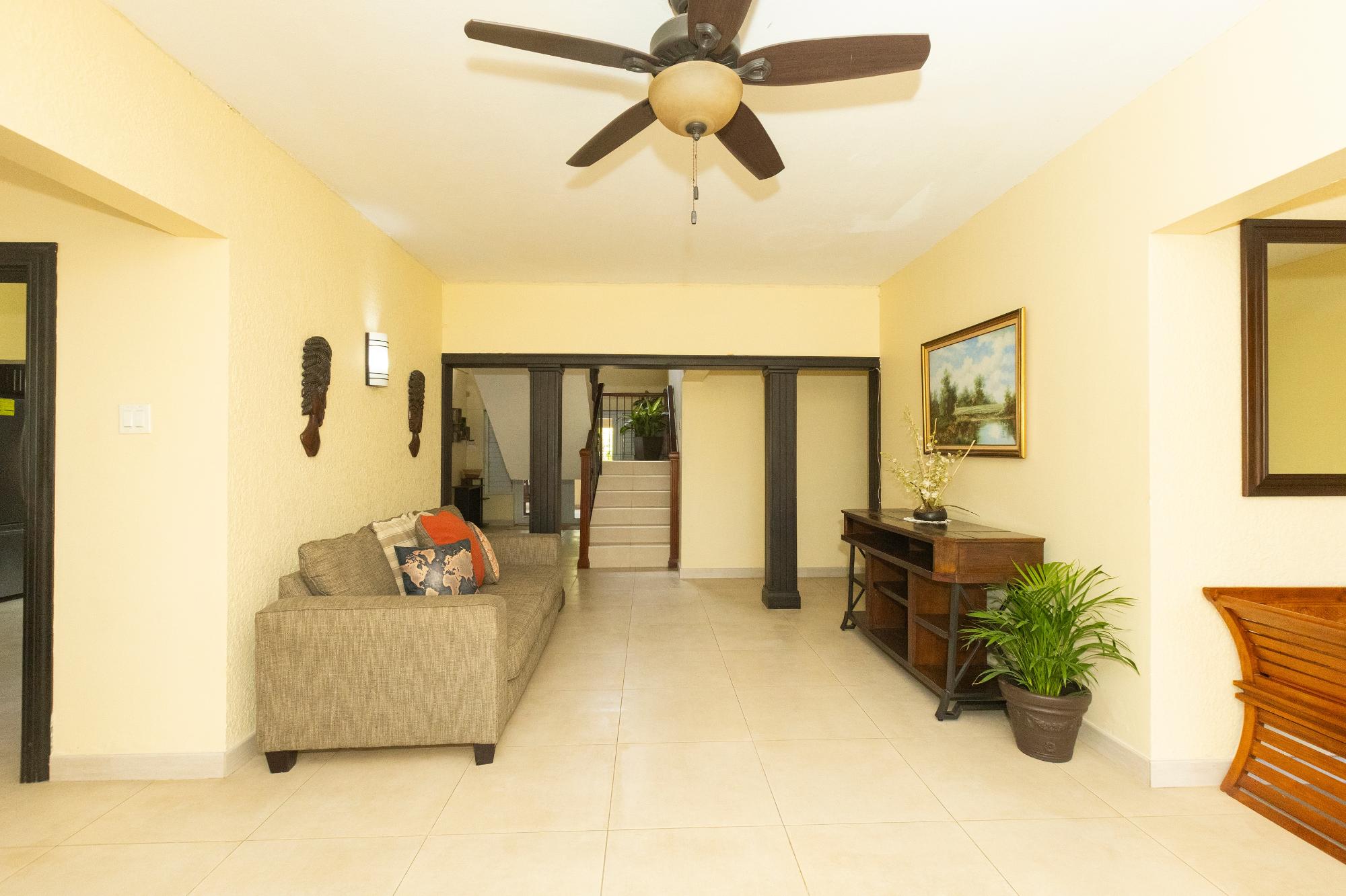 House For Rent: SANDHURST CRESCENT, Kingston 6 | $5,500 photo 7