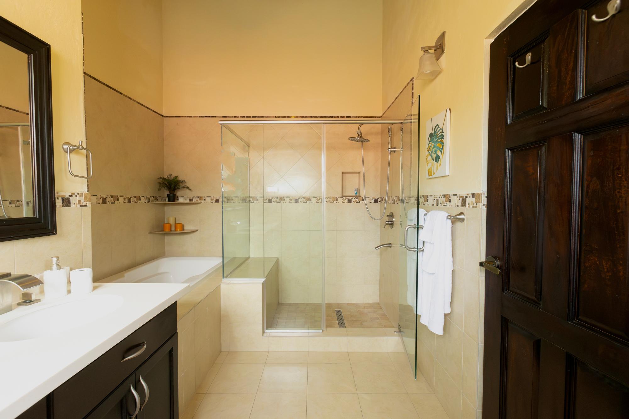 House For Rent: SANDHURST CRESCENT, Kingston 6 | $5,500 photo 18
