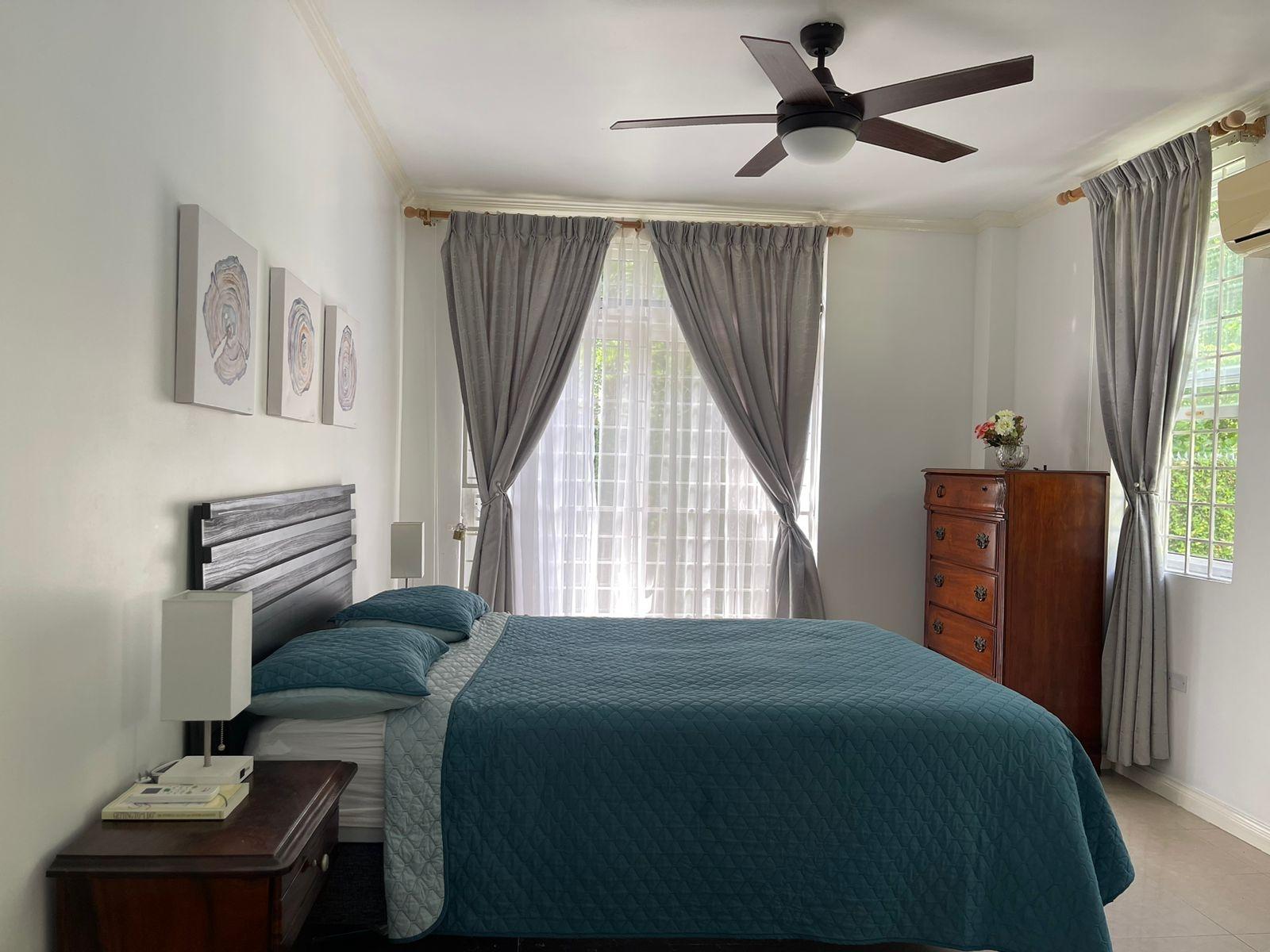 Apartment For Rent: OLD HOPE ROAD, MONTE CRIS, Kingston 6 | $1,400 photo 14