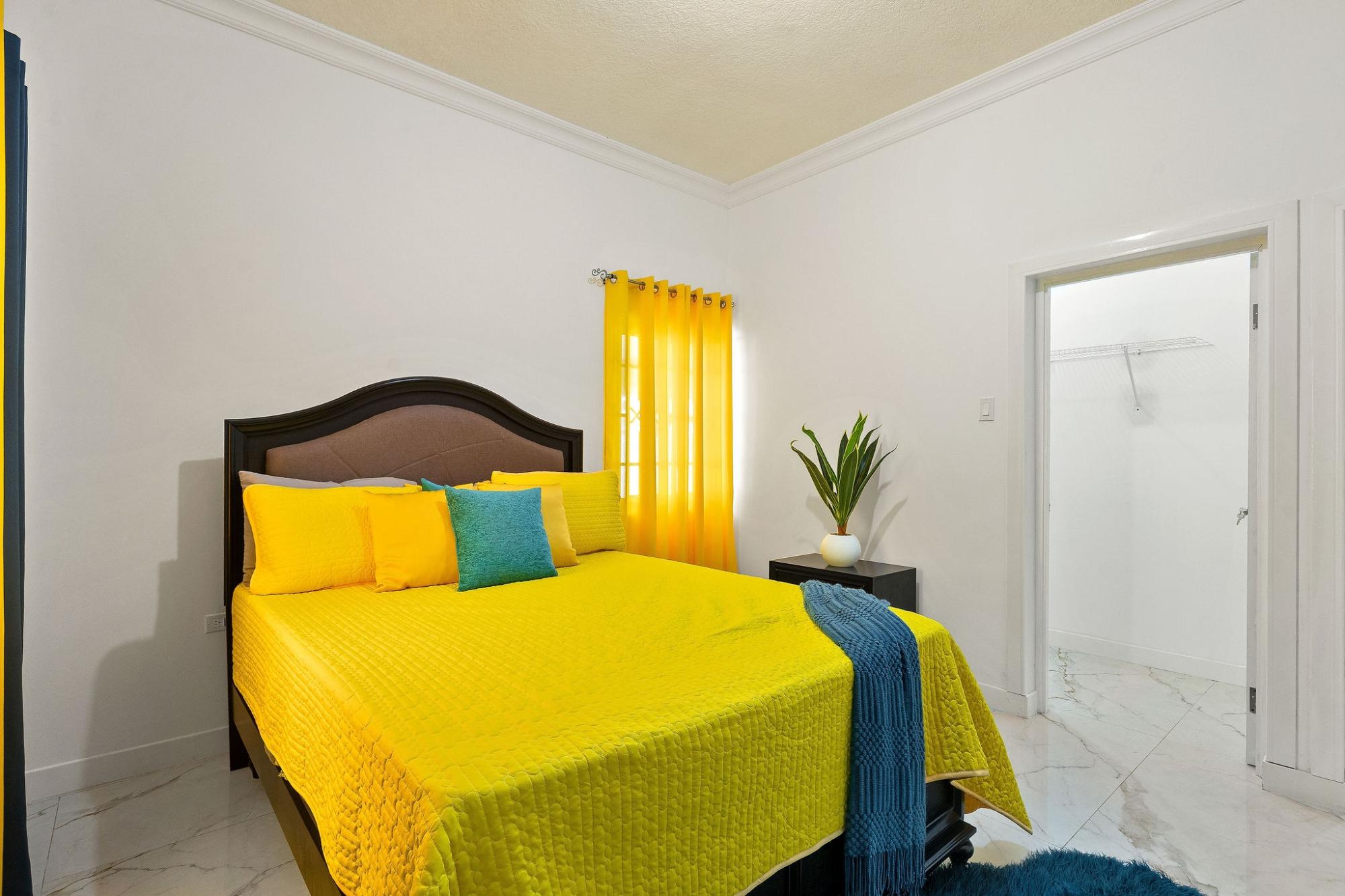 Apartment For Sale: BORDER AVENUE, Kingston 19 | $48,000,000 photo 13