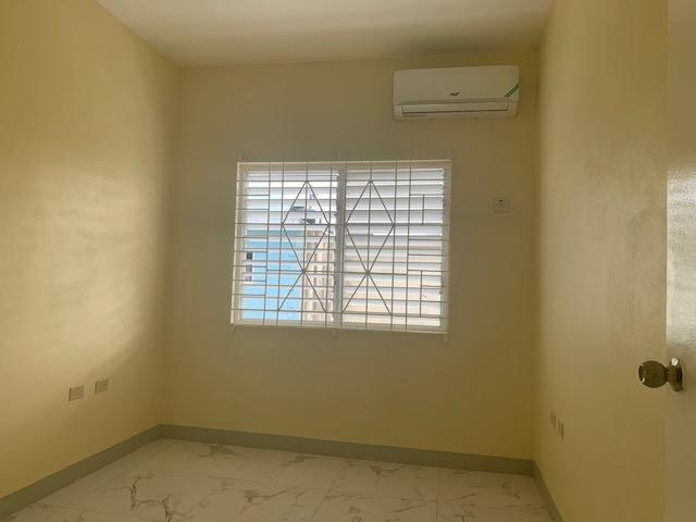 Apartment For Rent: BREADNUT CLOSE, Bridgeport | $70,000 photo 3