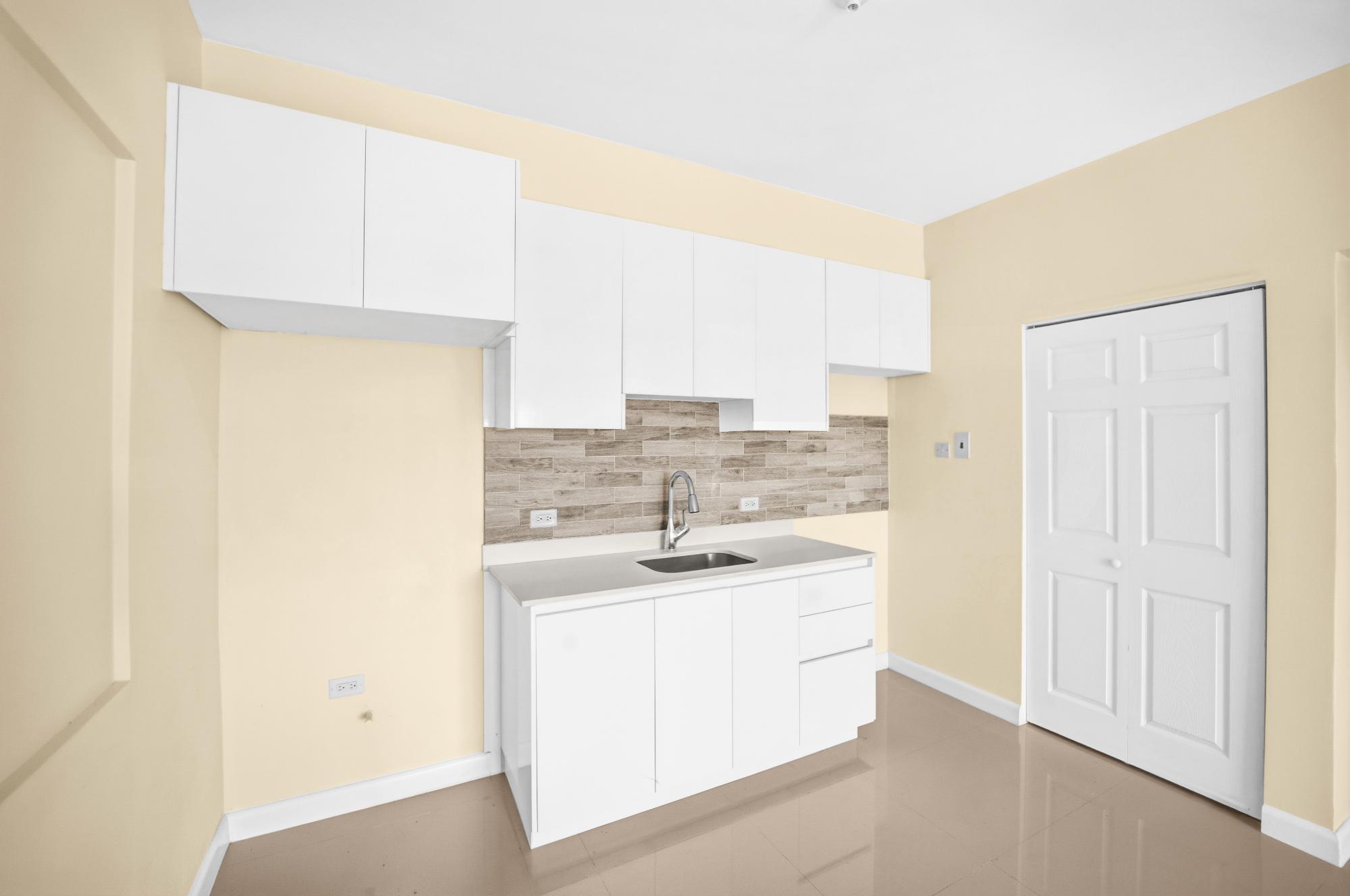 Apartment For Rent: BAY FRONT VILLAS, Port Henderson | $145,000 photo 5