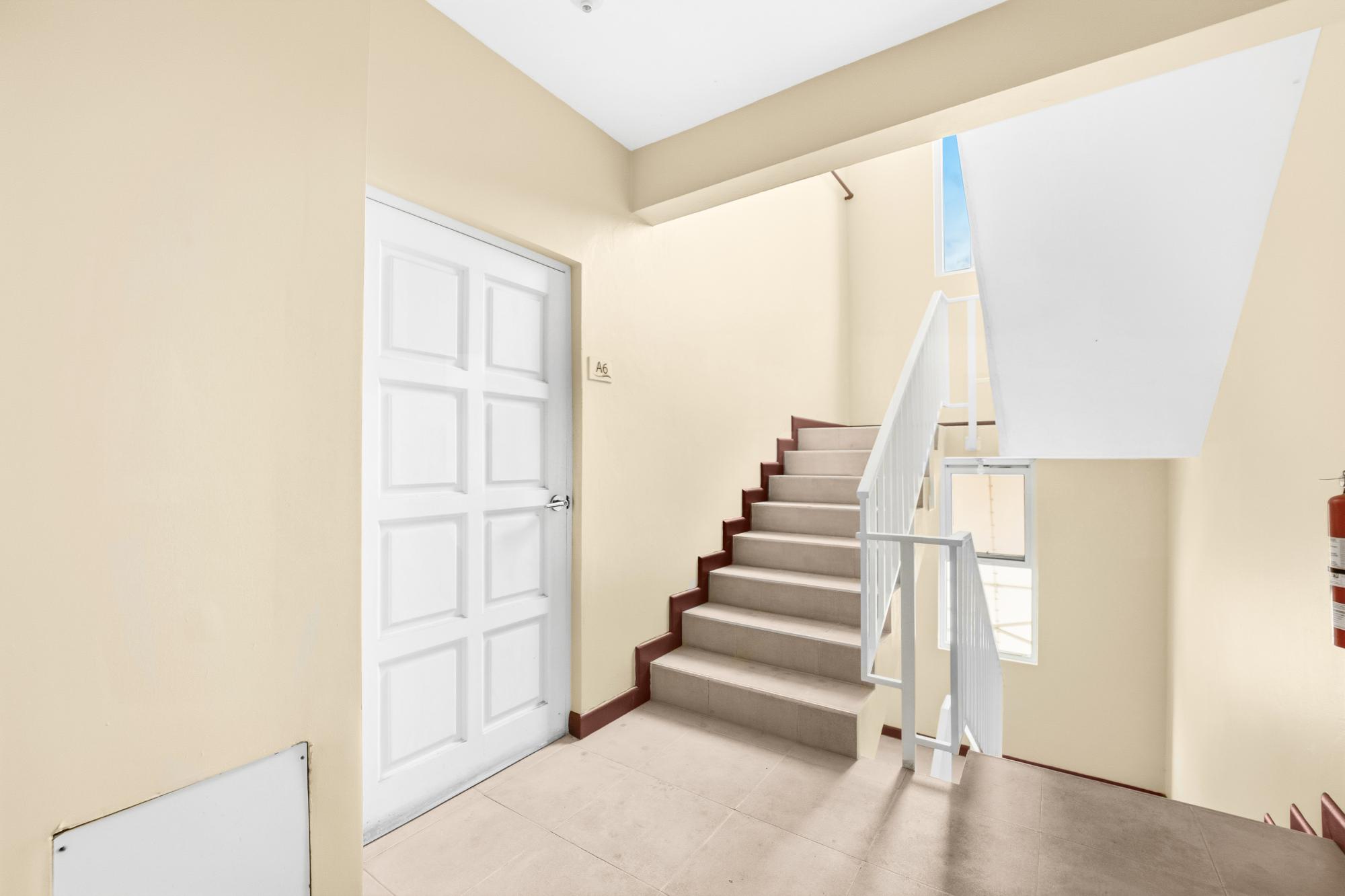 Apartment For Rent: BAY FRONT VILLAS, Port Henderson | $145,000 photo 12