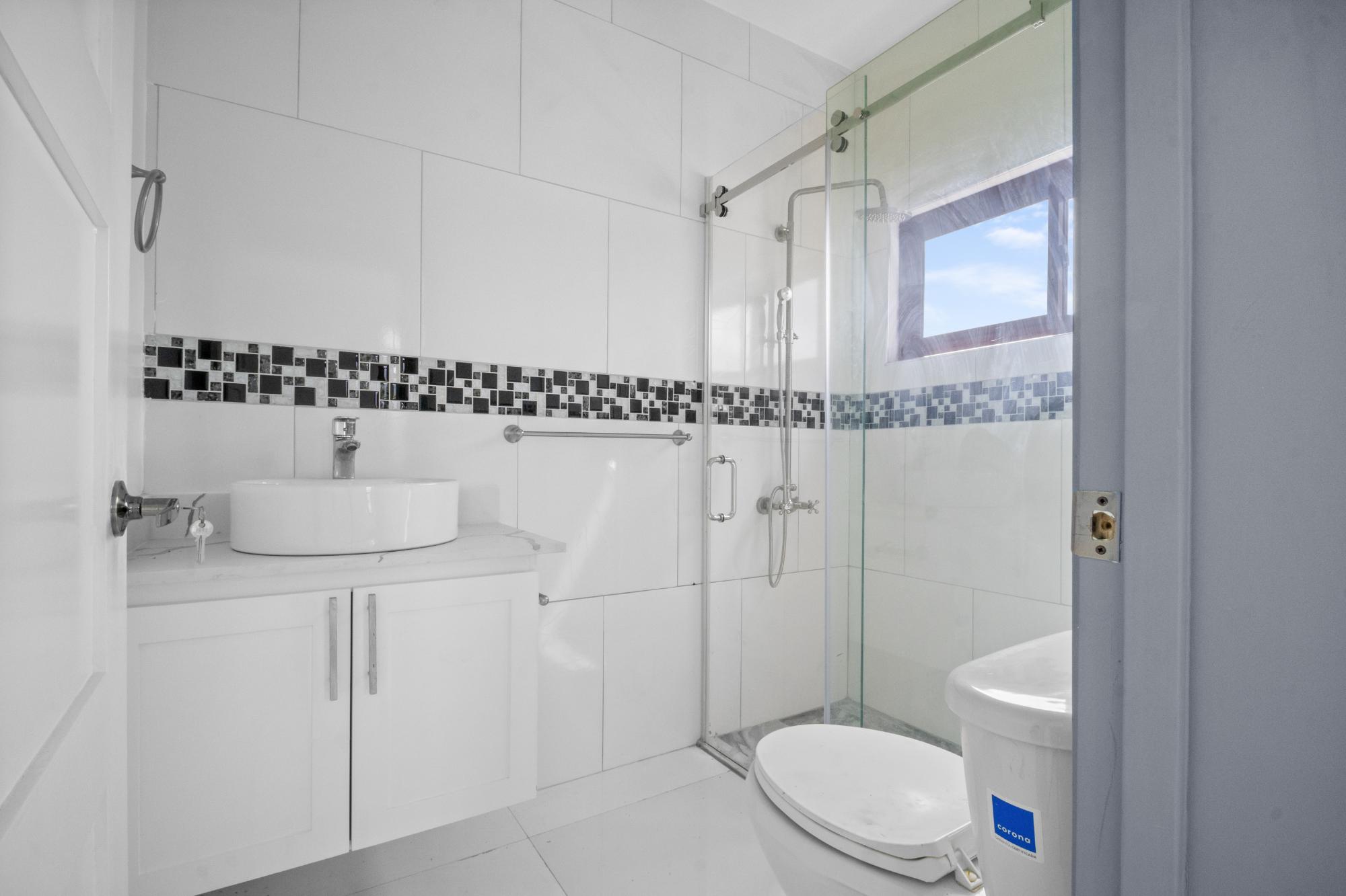 Apartment For Sale: LAWRENCE AVENUE, Kingston 6 | $55,000,000 photo 8