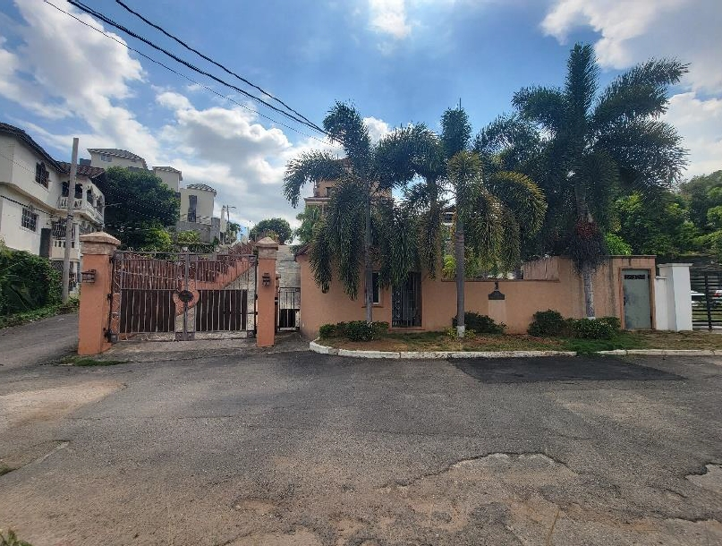 Apartment For Sale: CHEVY CHASE, Kingston 19 | $41,000,000 photo 7