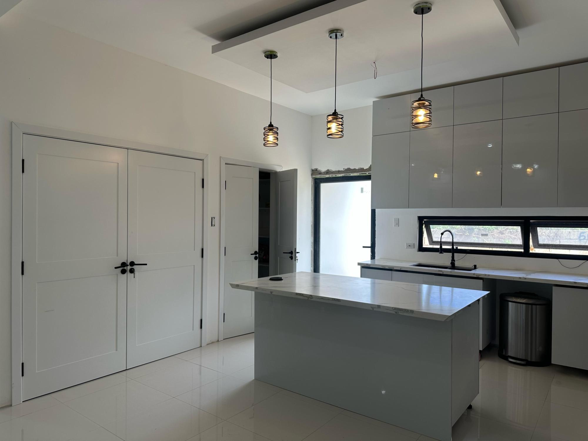 Apartment For Sale: VISTA CIELO, CARDIFF HALL, Runaway Bay | $330,000 photo 12