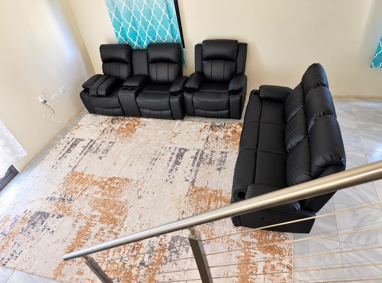 Townhouse For Rent: CAMELOT VILLAGE, Discovery Bay | $1,300 photo 2