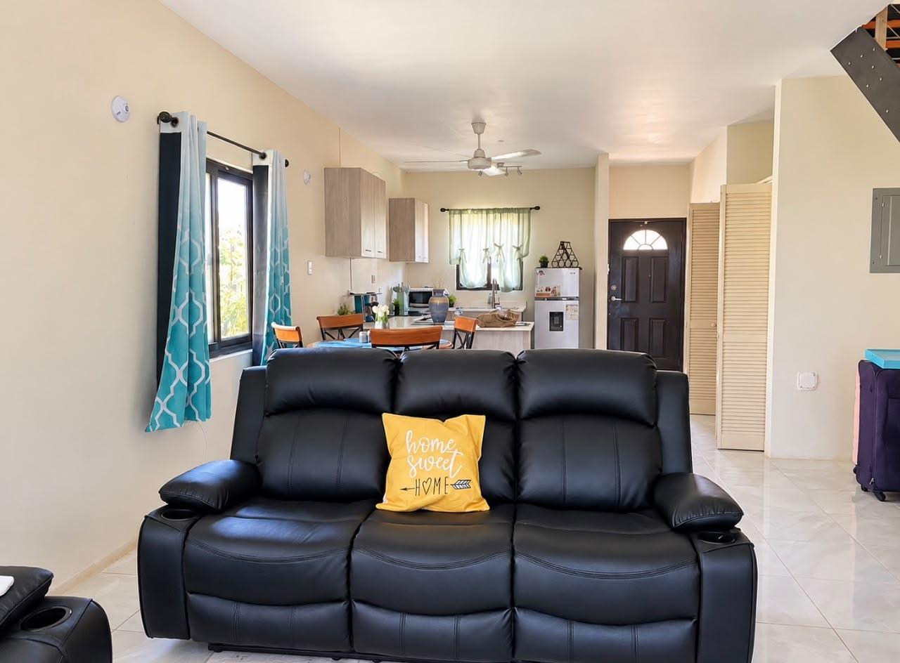 Townhouse For Rent: CAMELOT VILLAGE, Discovery Bay | $1,300 photo 3