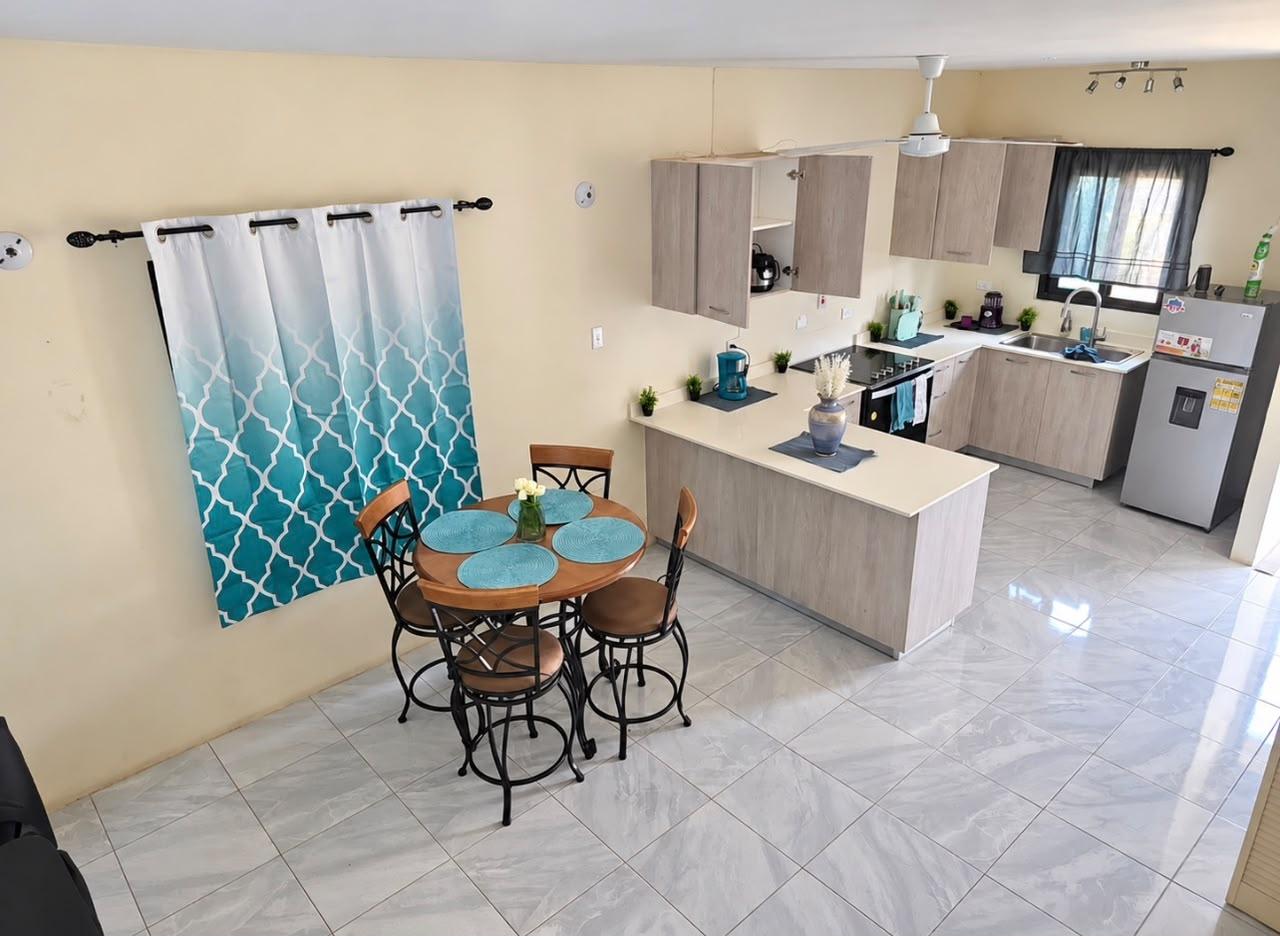 Townhouse For Rent: CAMELOT VILLAGE, Discovery Bay | $1,300 photo 5