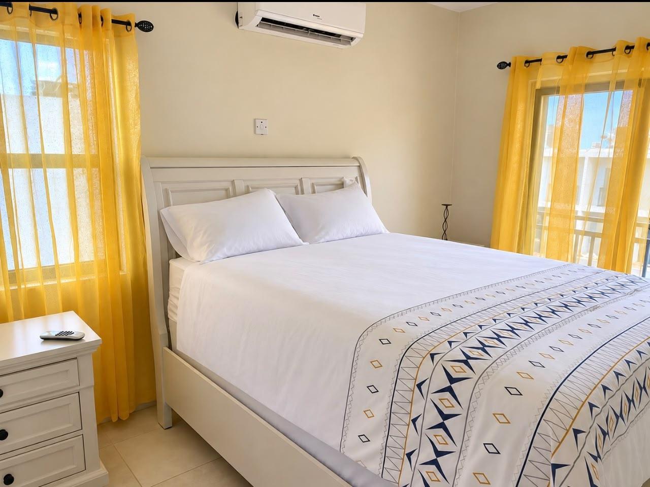 Townhouse For Rent: CAMELOT VILLAGE, Discovery Bay | $1,300 photo 8