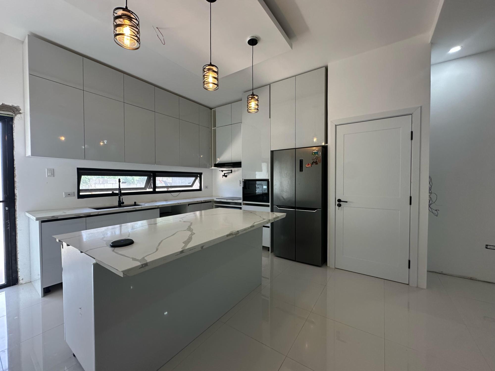 Apartment For Sale: VISTA CIELO, CARDIFF HALL, Runaway Bay | $355,500 photo 8