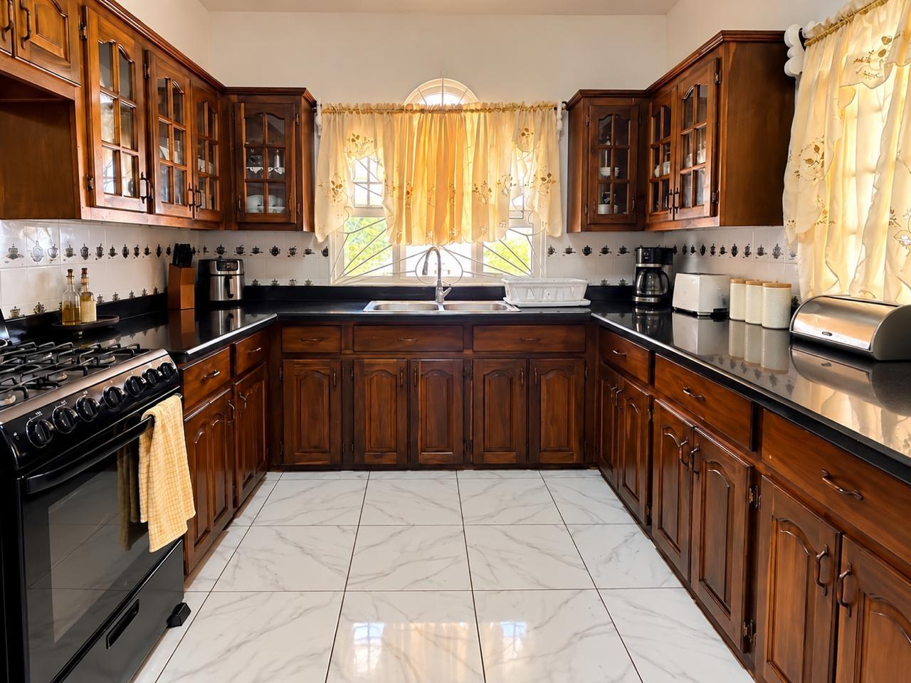 House For Sale: RUNAWAY MEADOWS, Runaway Bay | $900,000 photo 4
