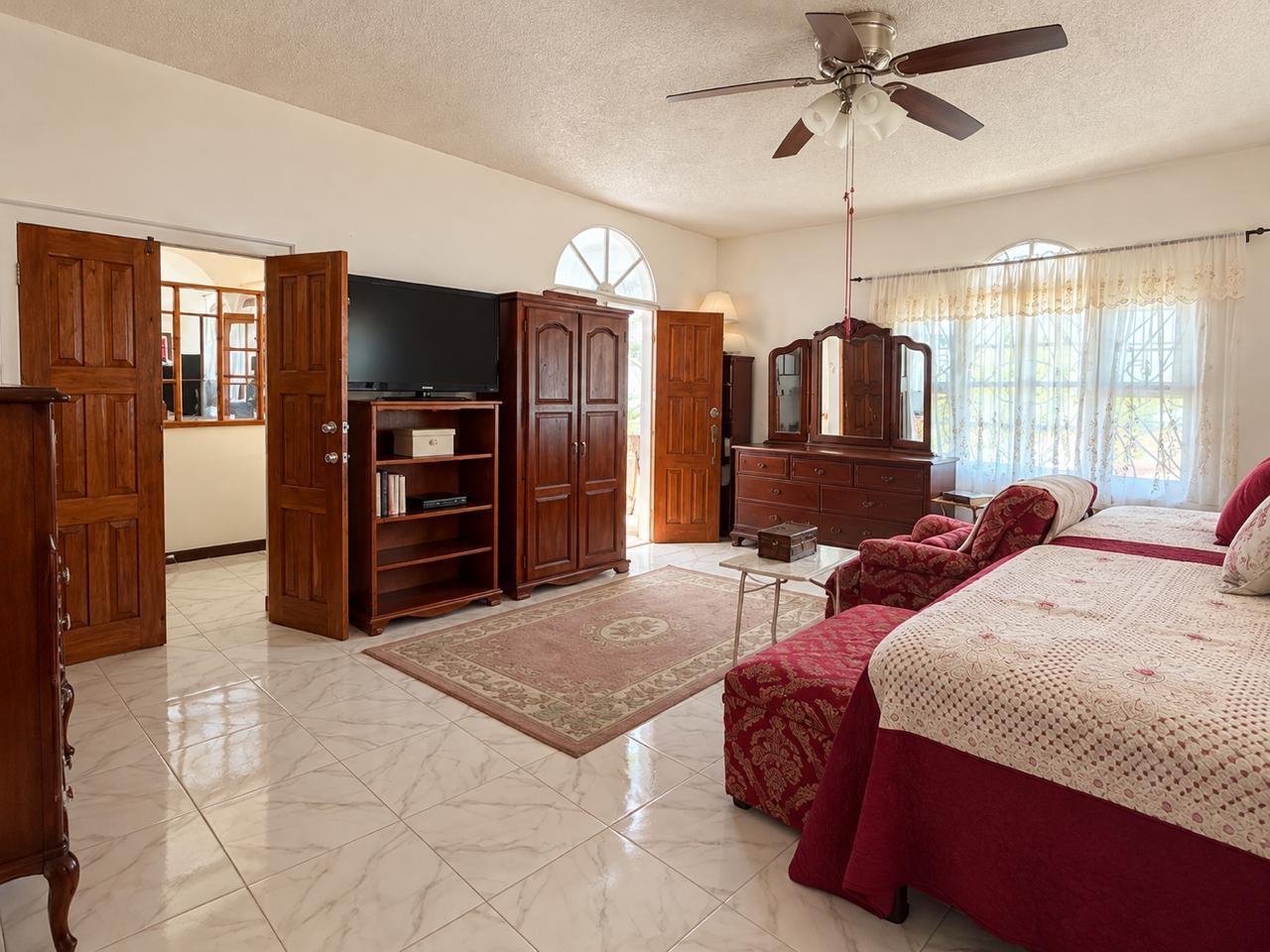 House For Sale: RUNAWAY MEADOWS, Runaway Bay | $900,000 photo 21