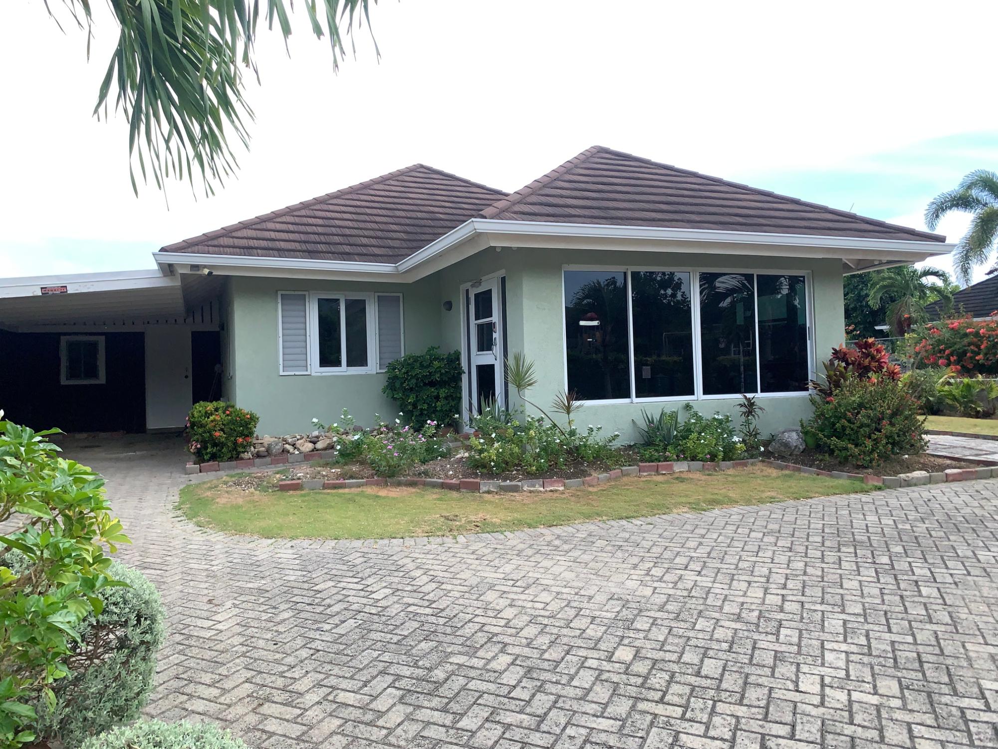 House For Rent: COOL SHADE, Laughlands | $1,400 photo 2