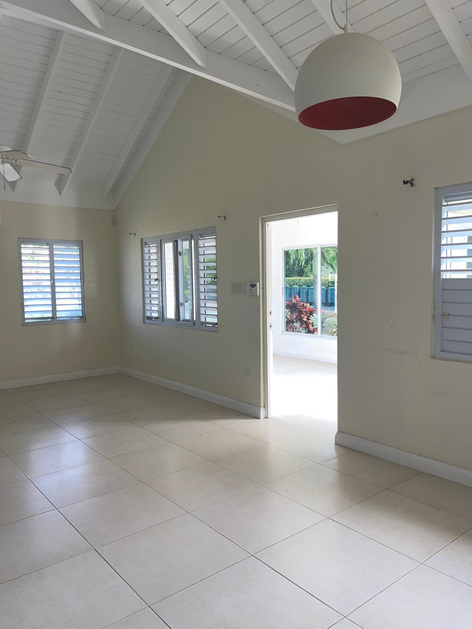 House For Rent: COOL SHADE, Laughlands | $1,400 photo 10