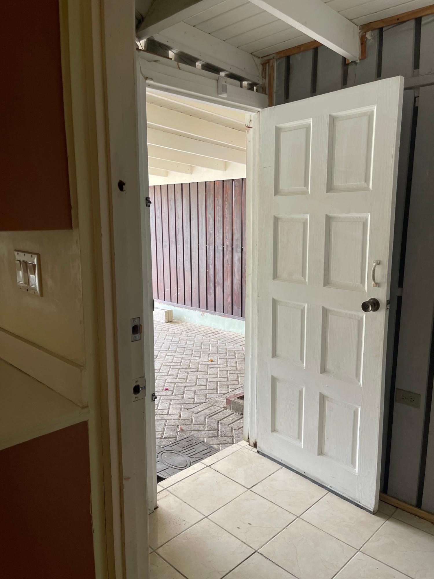 House For Rent: COOL SHADE, Laughlands | $1,400 photo 14