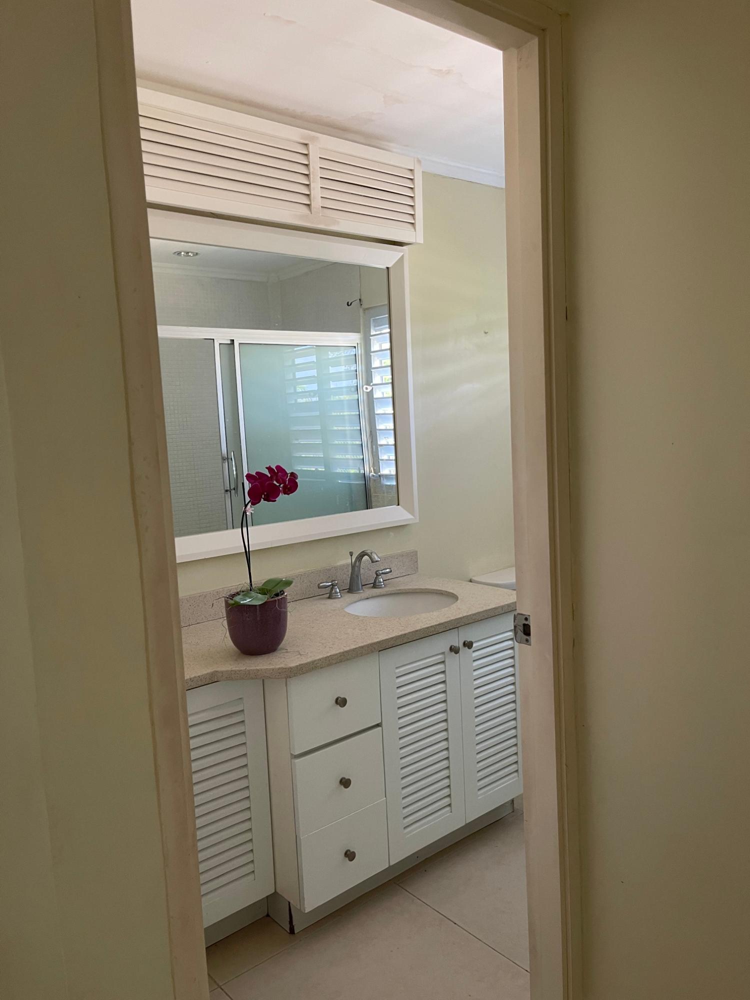 House For Rent: COOL SHADE, Laughlands | $1,400 photo 15