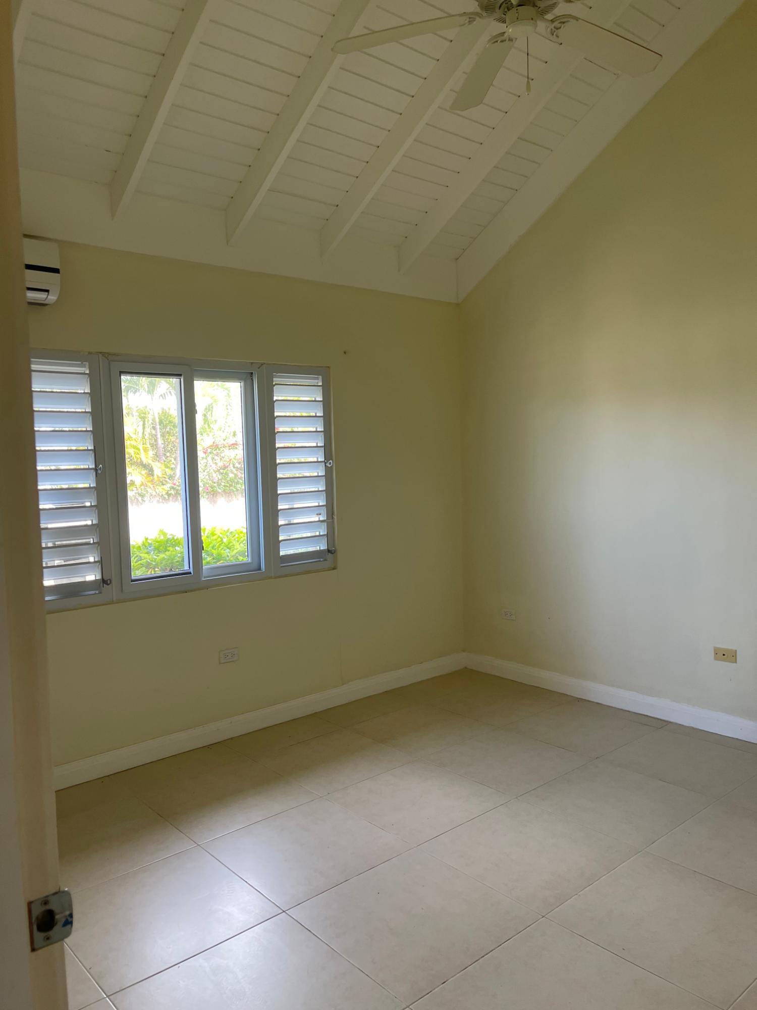 House For Rent: COOL SHADE, Laughlands | $1,400 photo 16