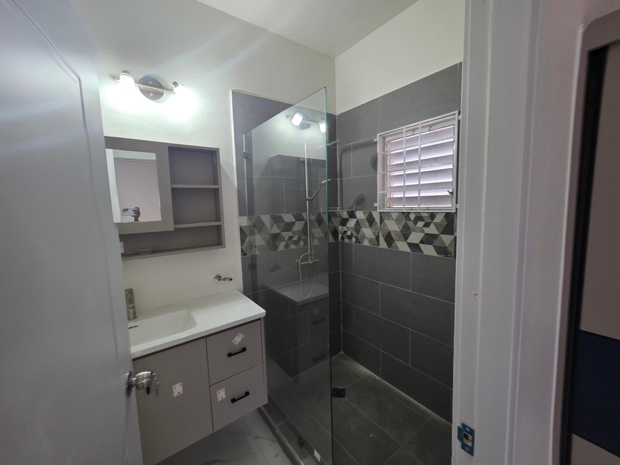 House For Rent: CORAL SPRING ESTATES, Coral Spring | $150,000 photo 16