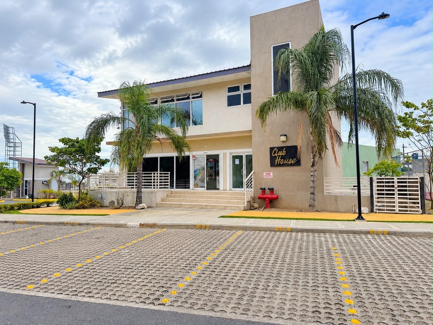 Apartment For Sale: CRIEFFE ROAD KINGSTON, Kingston 6 | $46,000,000 photo 12