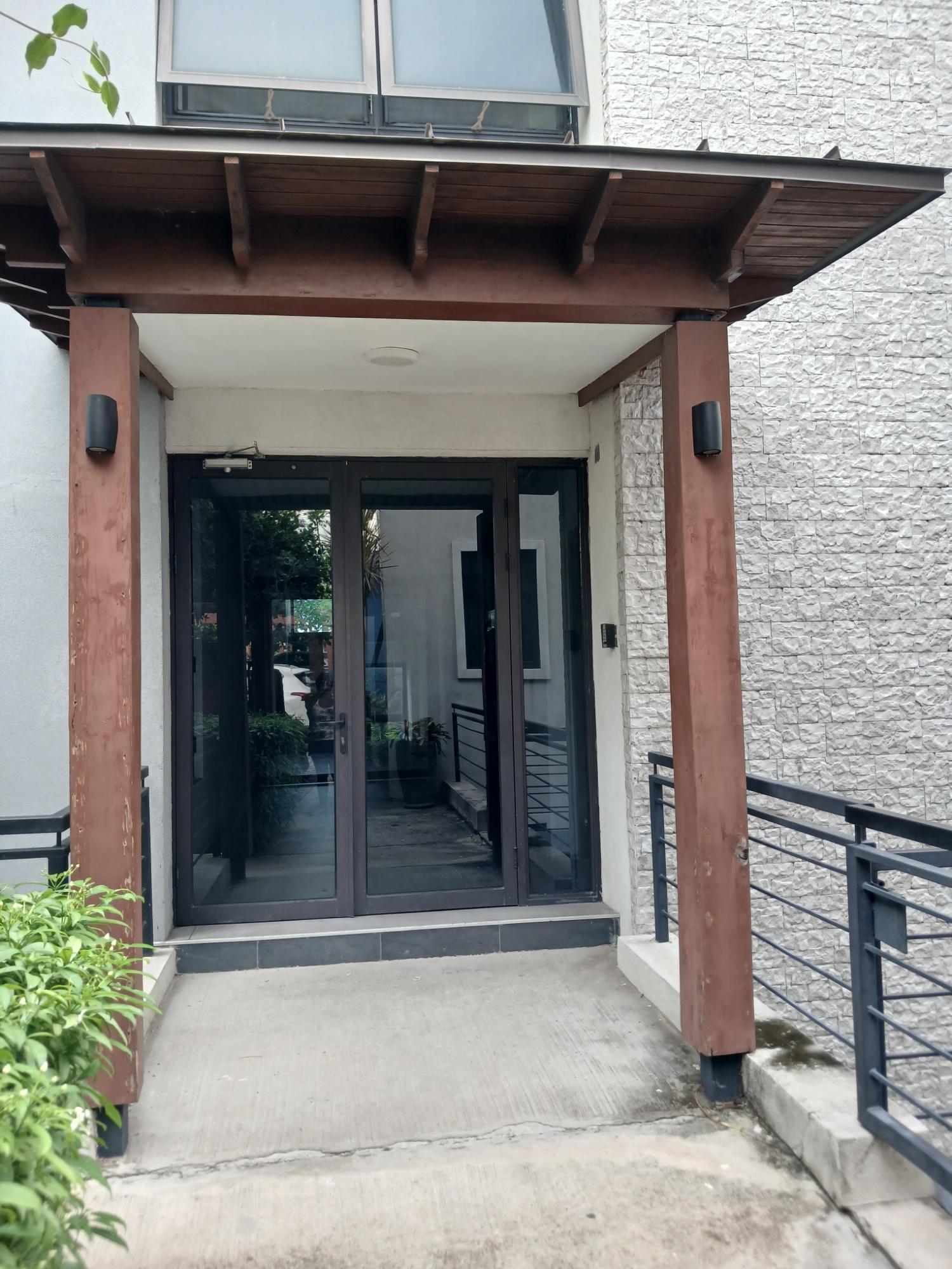 Apartment For Rent: SALISBURY AVENUE, Kingston 6 | $1,900 photo 2