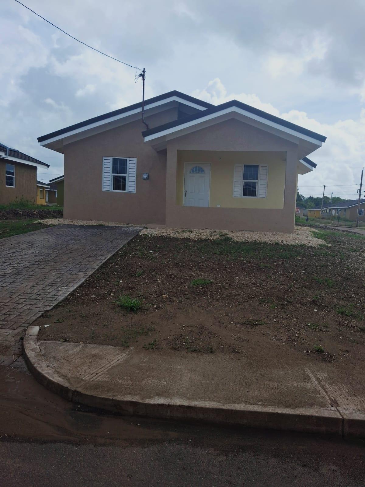 House For Rent: COLBECK MANOR, Old Harbour | $125,000 photo 2
